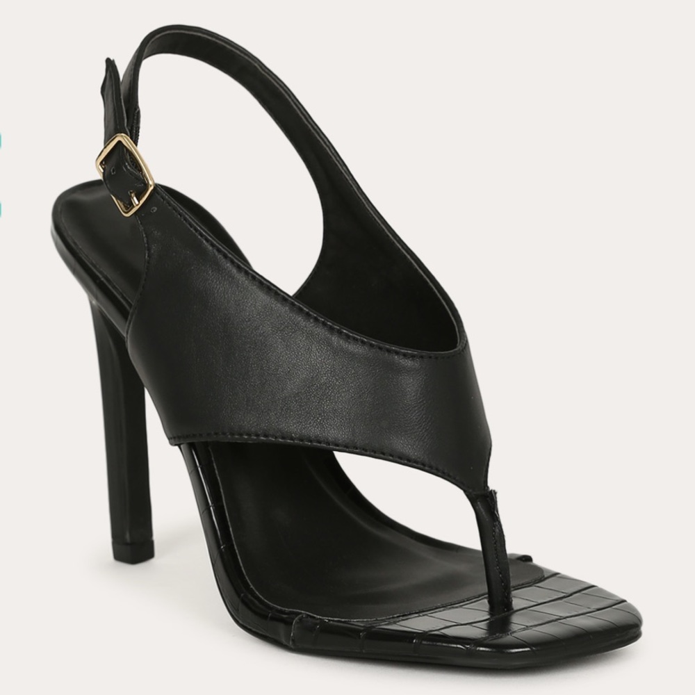 Black Thong Heels NWOT.
